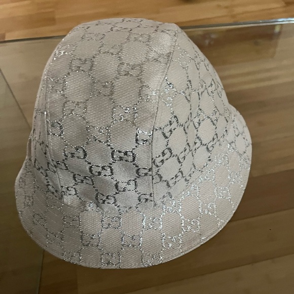 GUCCI GG LAME BUCKET HAT - Picture 1 of 10